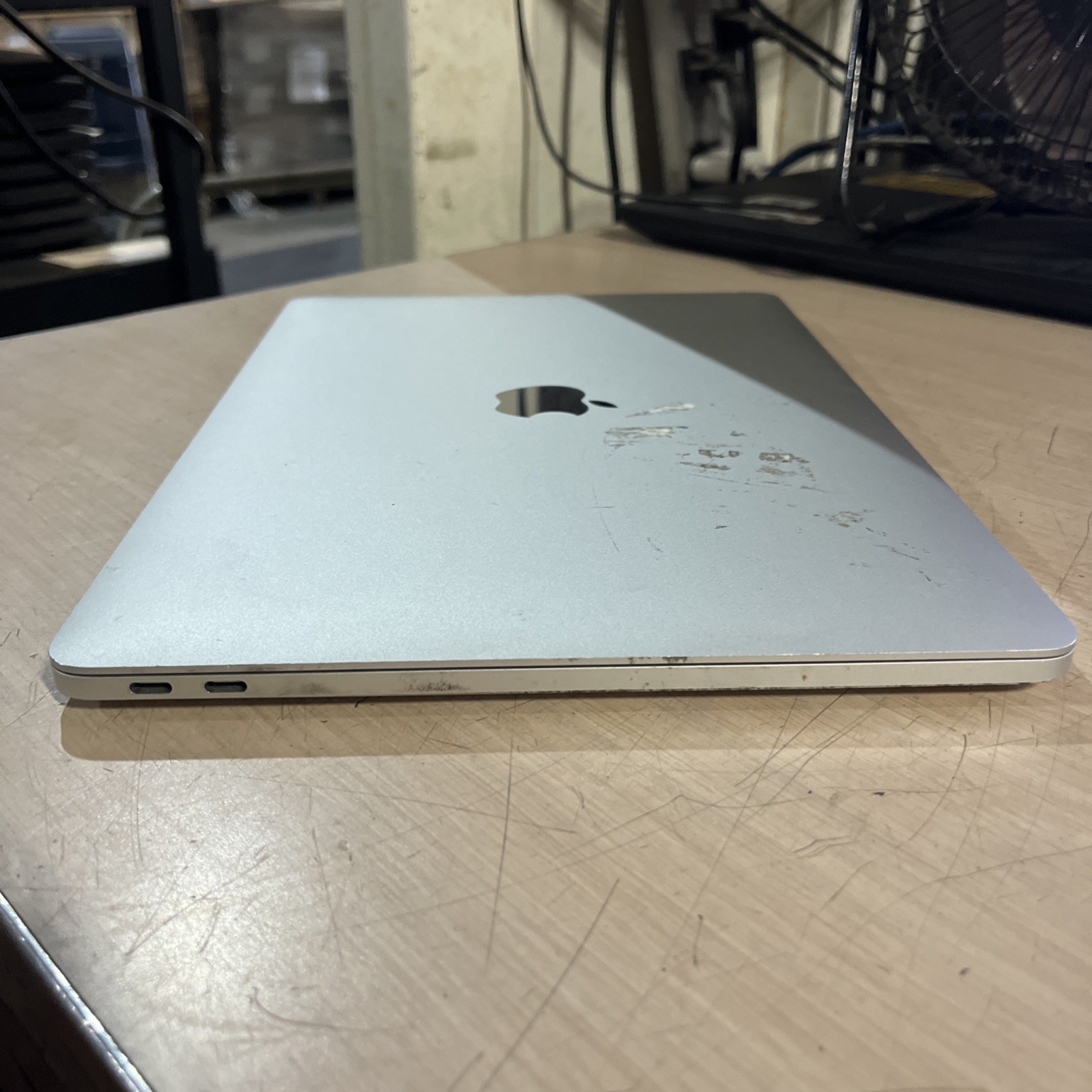 APPLE MACBOOK PRO 13″ MID-2017 CORE I5-7360U 2.3GHZ 8GB RAM NO HD