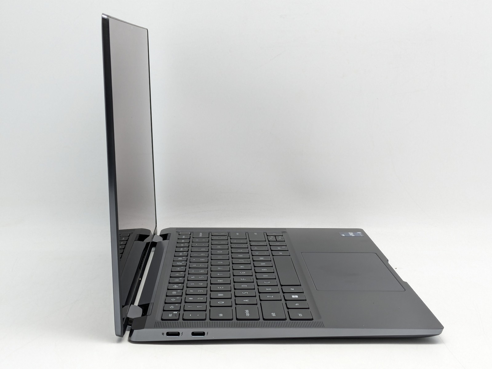 Dell Latitude 9330 13.3″ i5-1240U 16GB DDR5 256GB SSD Windows 11 Home