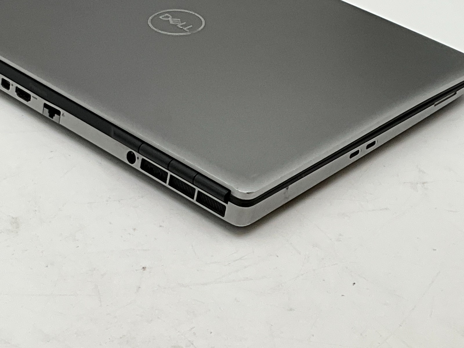 DELL Precision 7560 i7-11850H 2.50g 32GB 1TB T1200 15.6″ NO OS LAPTOP 19CR2J3 *C
