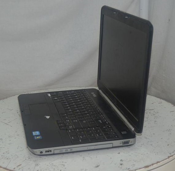 Dell Latitude E5520 15.6″ Laptop Intel Core I5-2520M 4GB 250GB SEE NOTES