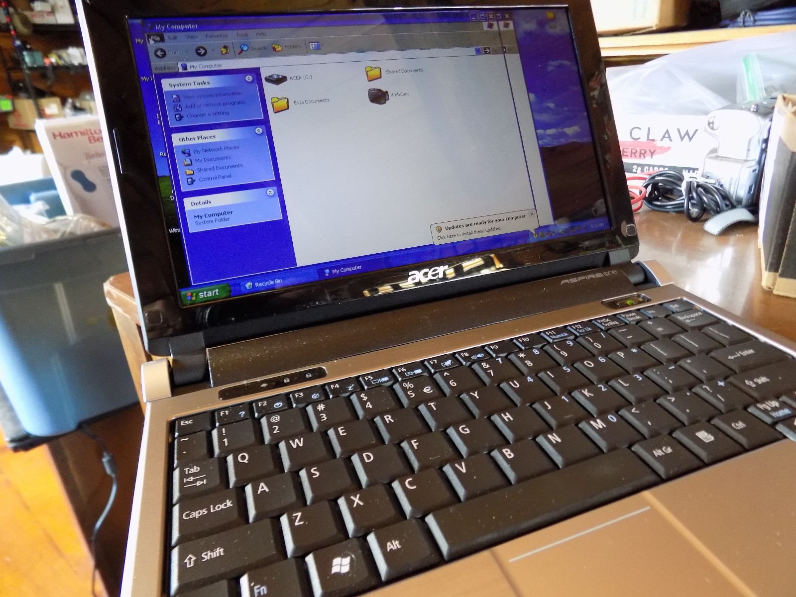 Acer Aspire One D150-1577 Notebook Laptop Computer W/Microsoft XP Home – Works