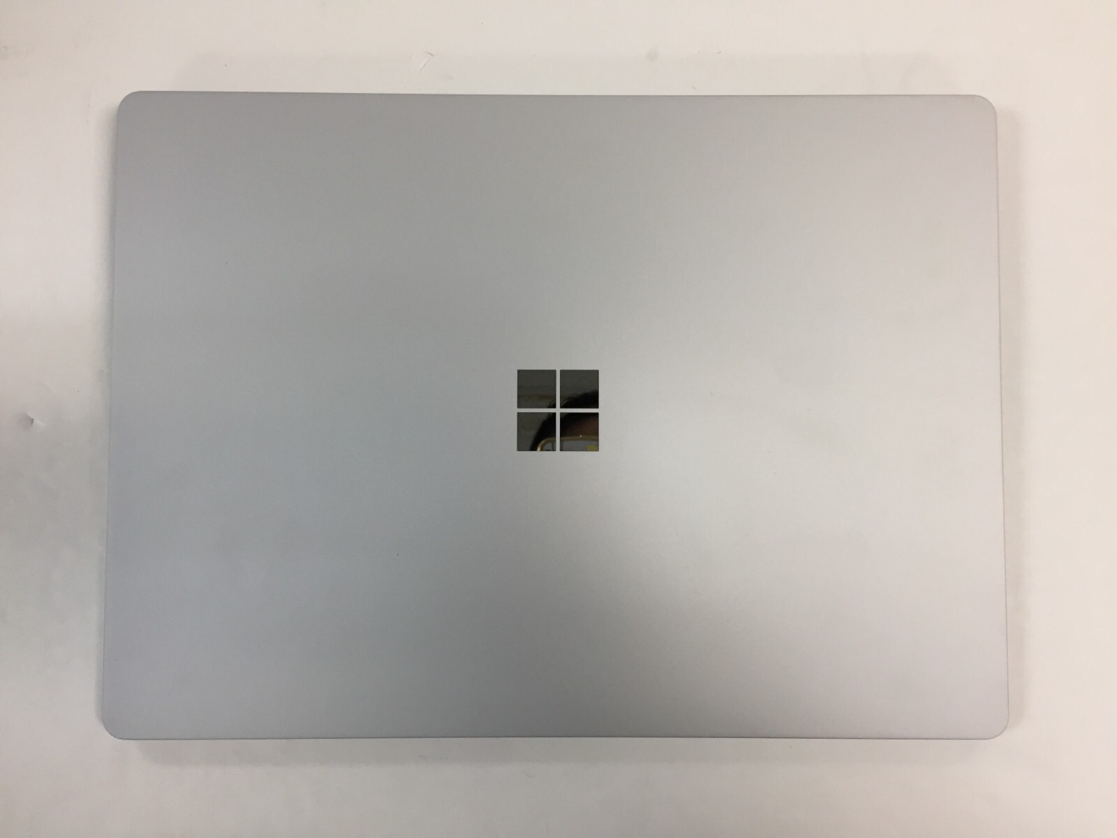 Microsoft Surface Model 1769 13.5 Touch Laptop/Intel i5/4GB/128GB SSD/Arc Mouse