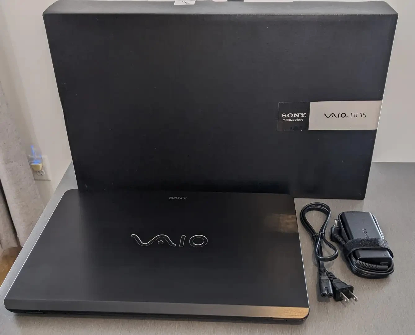 Sony VAIO Fit 15 (SVF15190S) Laptop