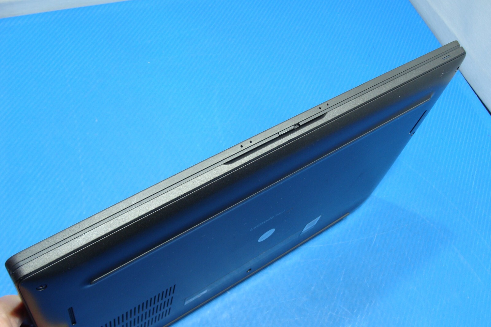 Dell Latitude 7420 14″FHD i7-1185G7 3Gh 16GB 256GB SSD Windows 11 Pro +Charger