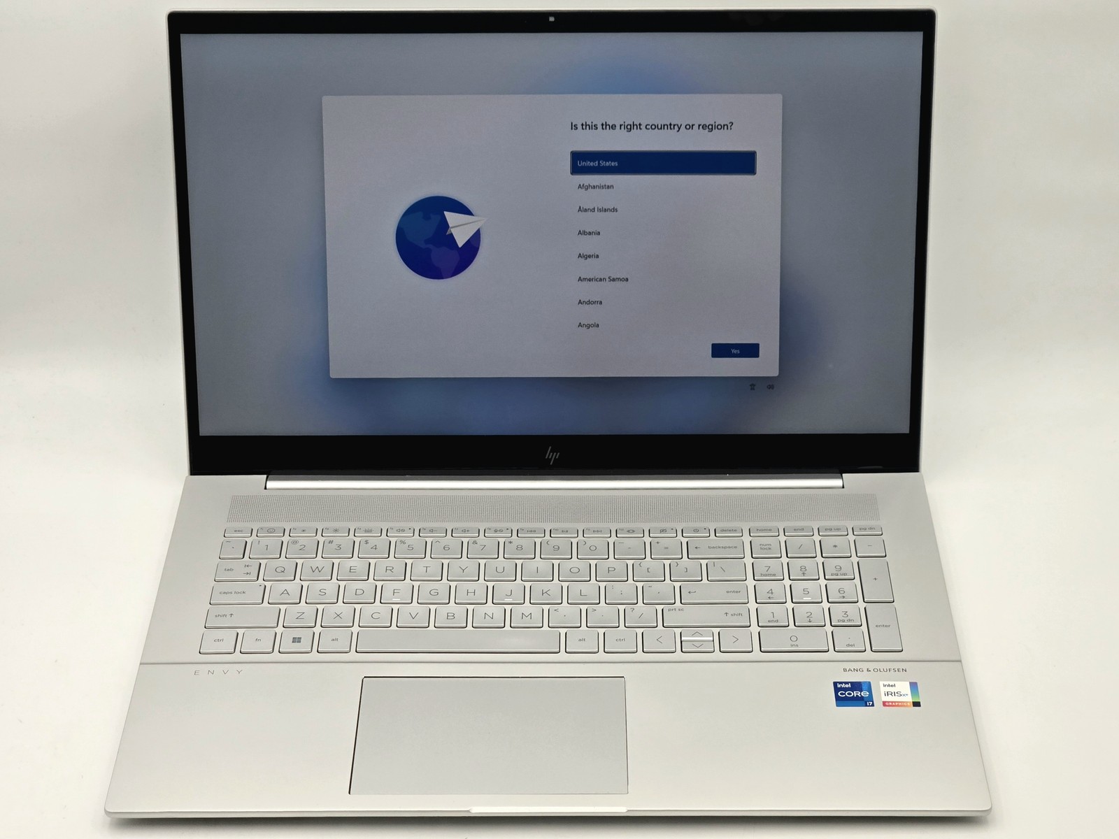HP Envy Laptop 17-cr0013dx 17″ FHD Touch I7-1260P 512GB SSD 16GB W11 Webcam