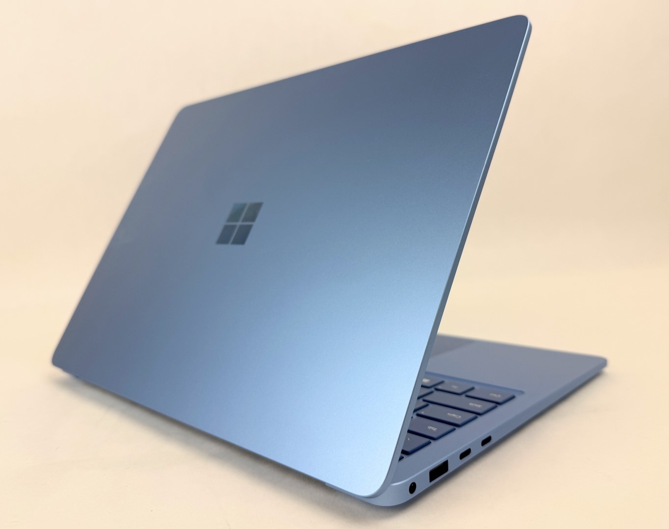Microsoft Surface Laptop 7 2036 13.8″Touch Snapdragon X Elite 16GB 1TB W11H Read