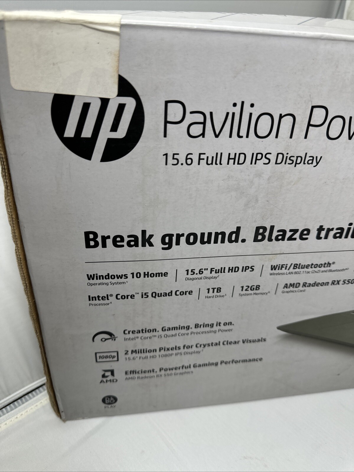 HP Pavilion Onyx Blizzard i5-7300HQ 3.5GHz. 1TB 12GB Radeon RX550 2GB gaming
