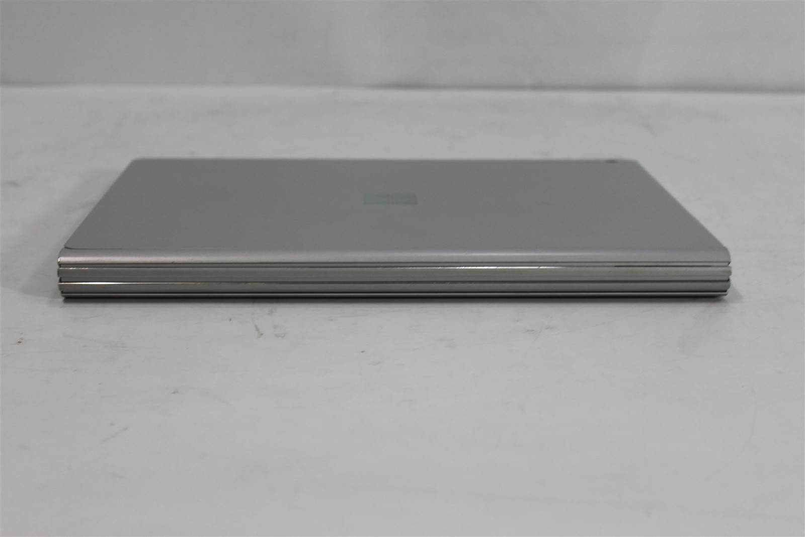 Microsoft Surface Book 2 13.5″ Touch i7-8650U 8GB RAM 256GB SSD Win 11 Pro