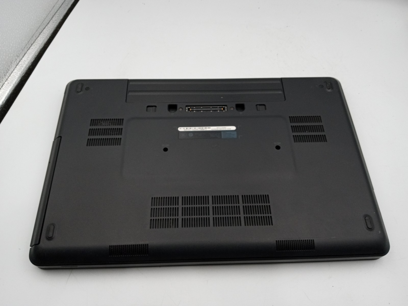 Dell Latitude E5540 15″ Laptop Intel i5-4200U 4GB RAM 256GB SSD Windows 11 -RR