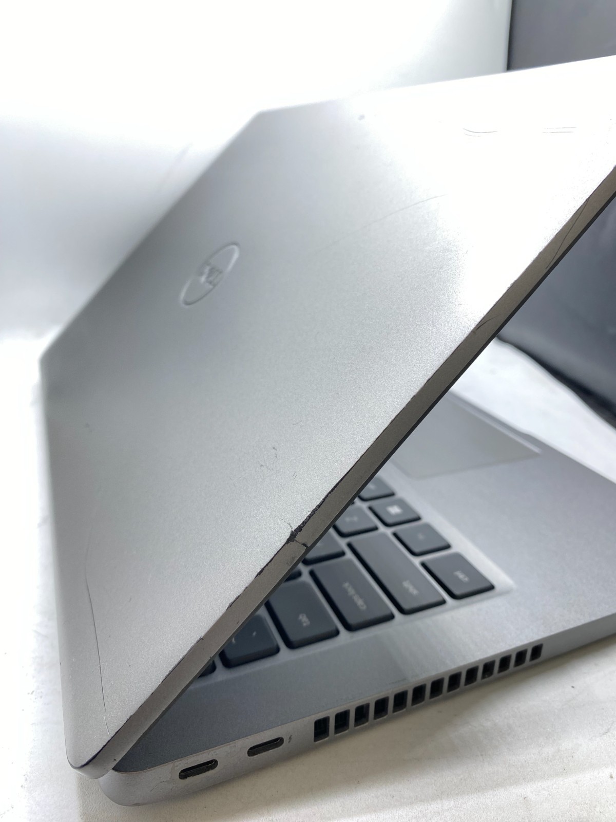 Dell Latitude 5420 14″ i5-1145G7 16GB Ram 256GB SSD Windows 11 Pro Laptop Touch