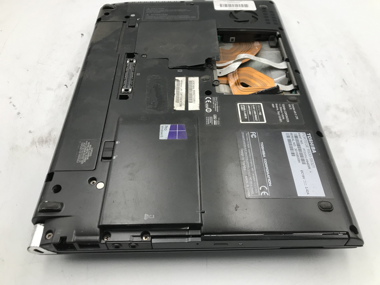 TOSHIBA PORTEGE R930 S9321 -FOR PARTS/NO BOOT- INTEL I5 3340M – 4GB RAM -READ-BB
