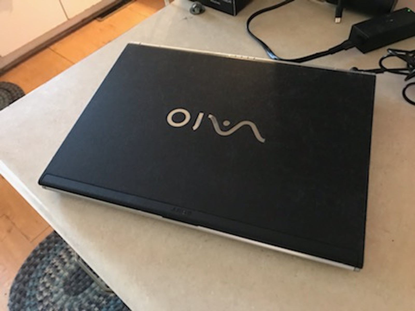 Sony VAIO PCG-6J2L also VGN-SZ120P Laptop Windows XP 2GB Ram 86GB HD Fast