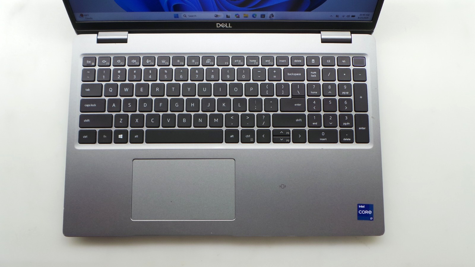 Dell Latitude 5520 15.6″ | i7-1165G7 2.80GHz | 16GB RAM 512GB NVMe | WIN 11 PRO