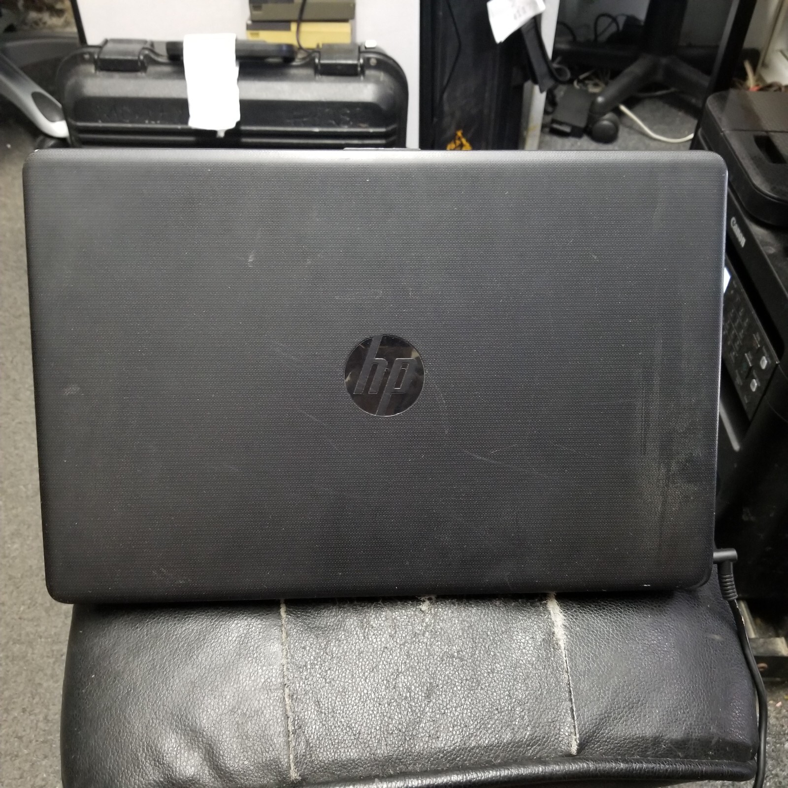 HP Laptop 15-db0xxx AMD A6-9225 Radeon R4, 4GB Ram, 1TB HDD