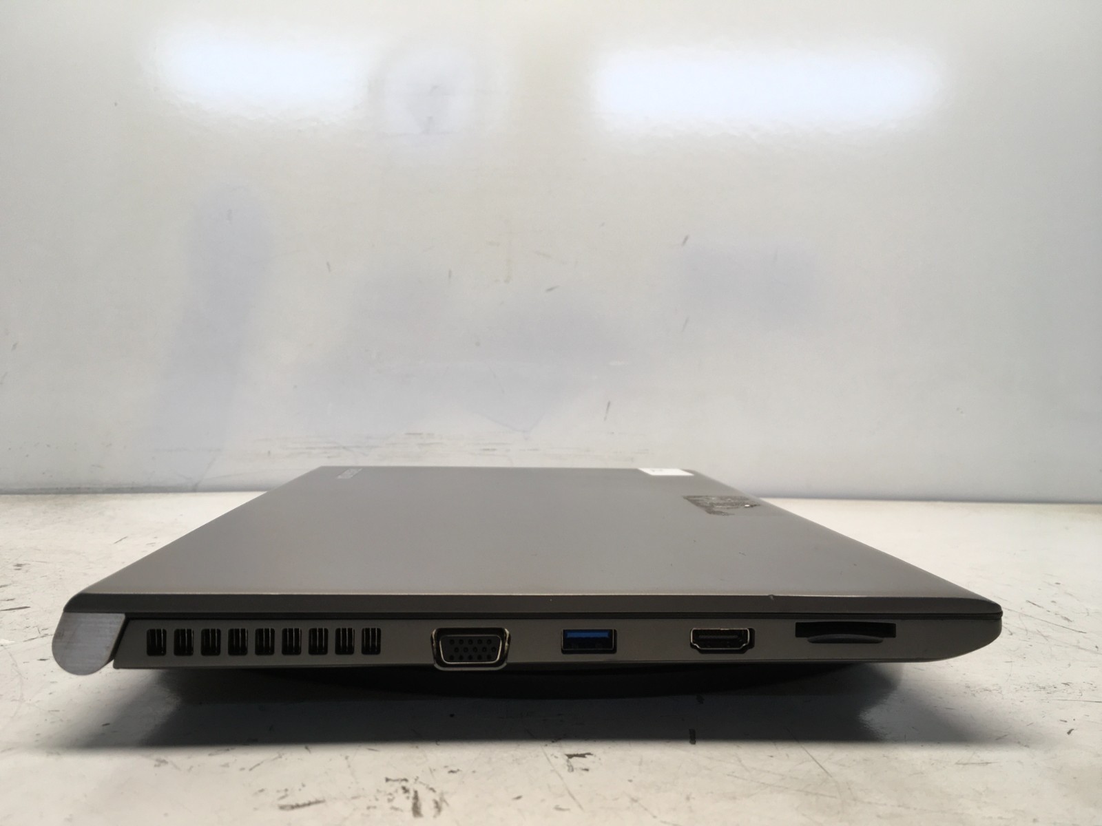 Toshiba Tecra Z40-B1420 Intel Core i7-5600U 2.6GHz 4 GB NO HDD