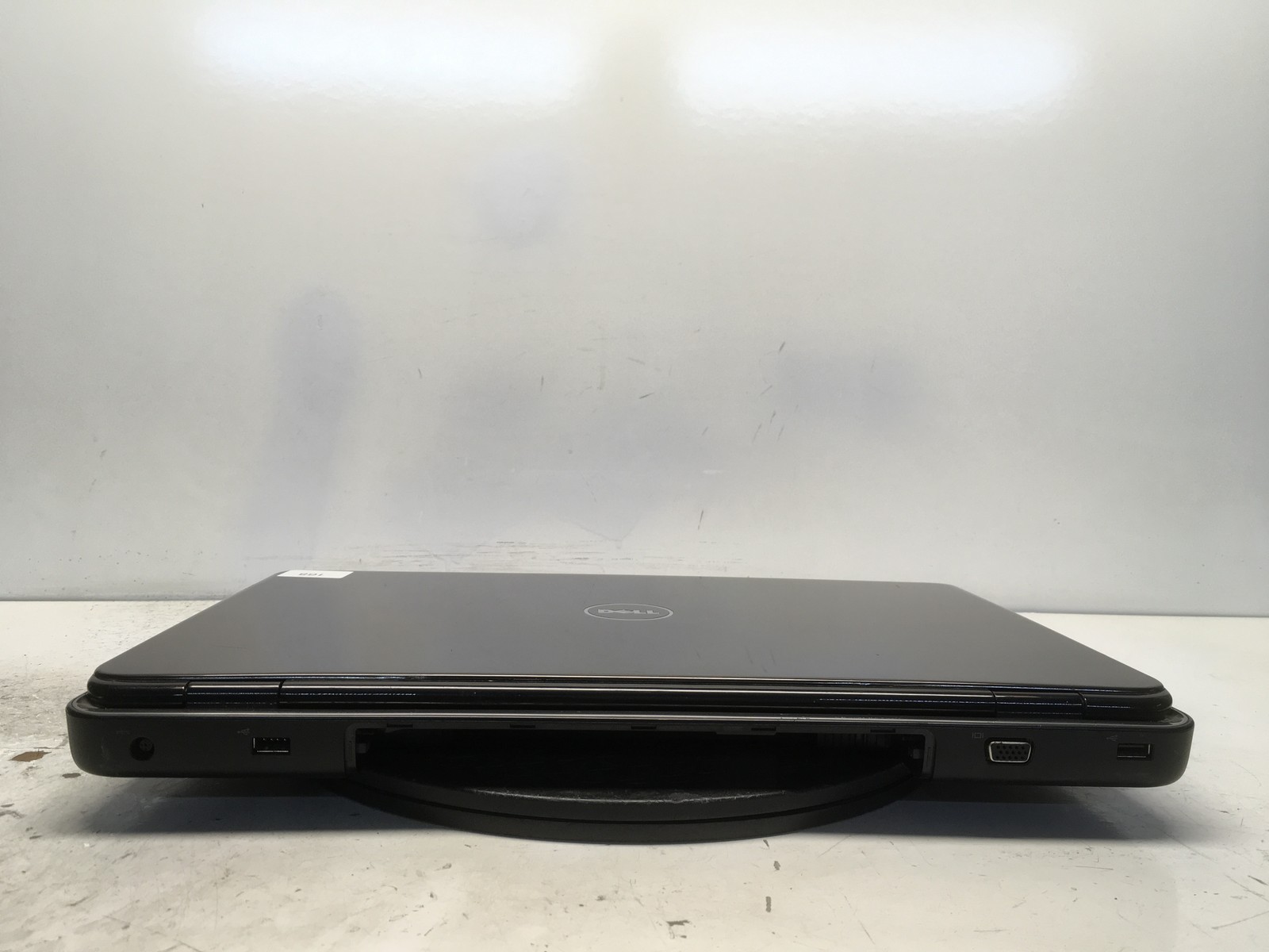 Dell Inspiron N7010 Intel i5-M460 2.53GHz 4 GB NO HDD No Batt