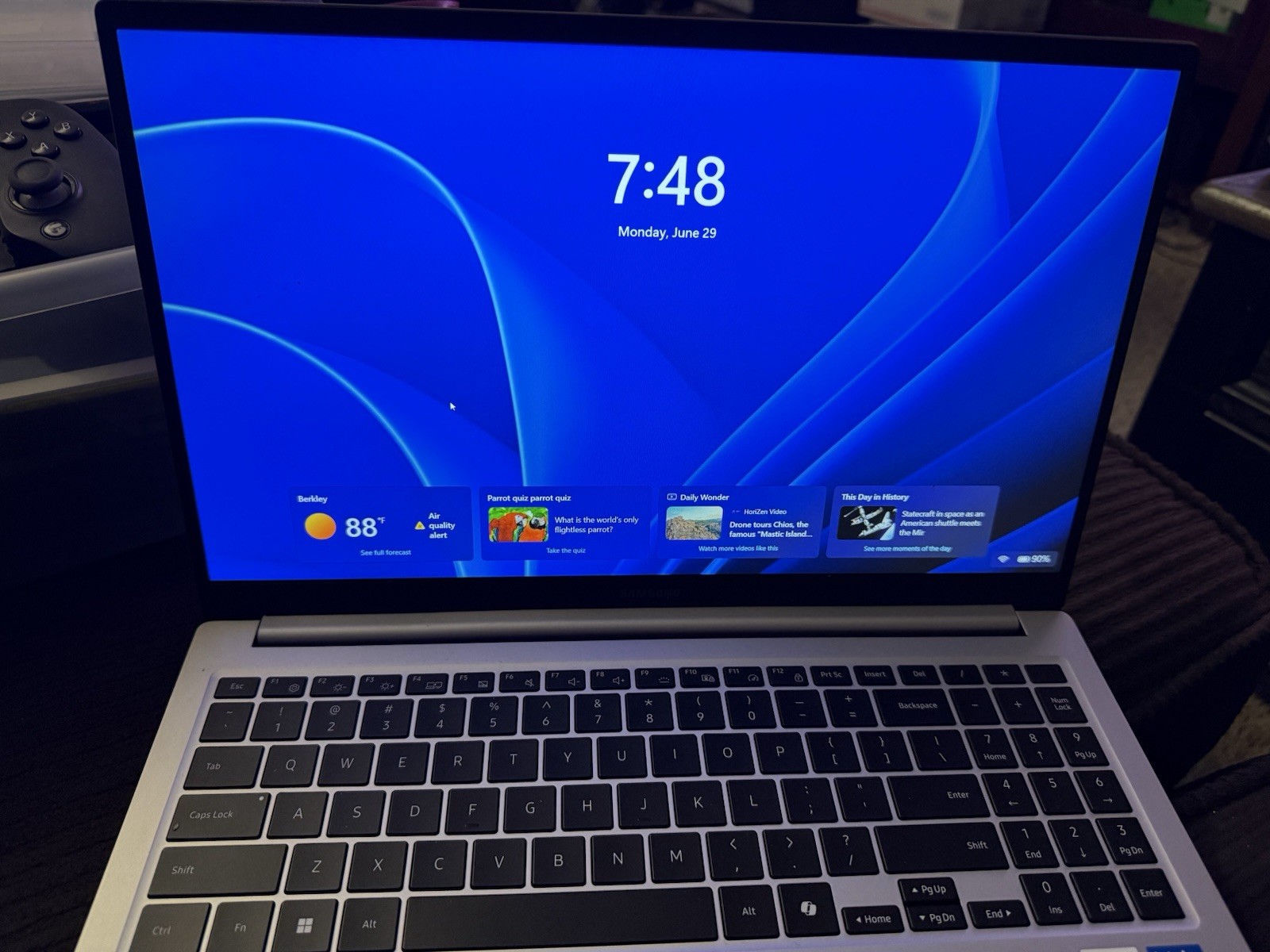Samsung Galaxy Book4 15.6″ FHD Laptop Intel Core 7 16GB RAM, 512GB SSD