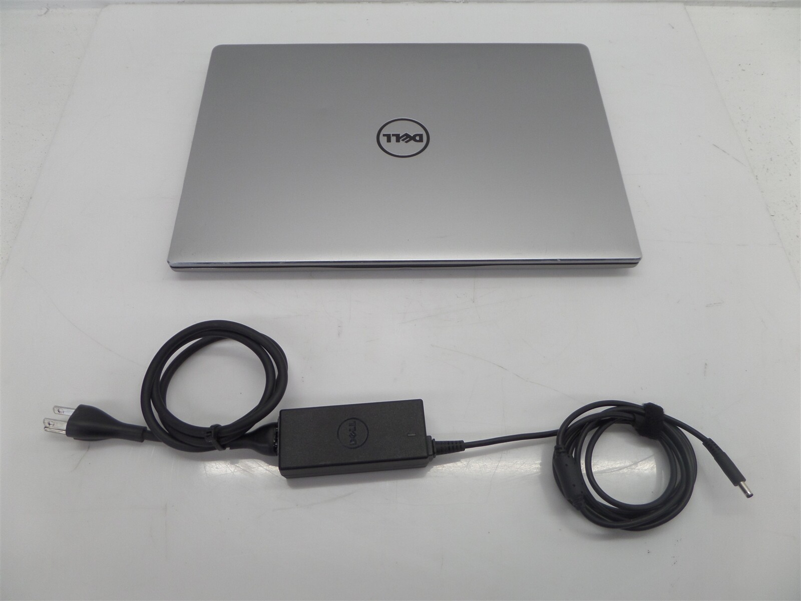 Dell Inspiron 15 7000 Intel I7-7500U 2.70Ghz 8GB RAM 1TB HDD Windows 10 Home