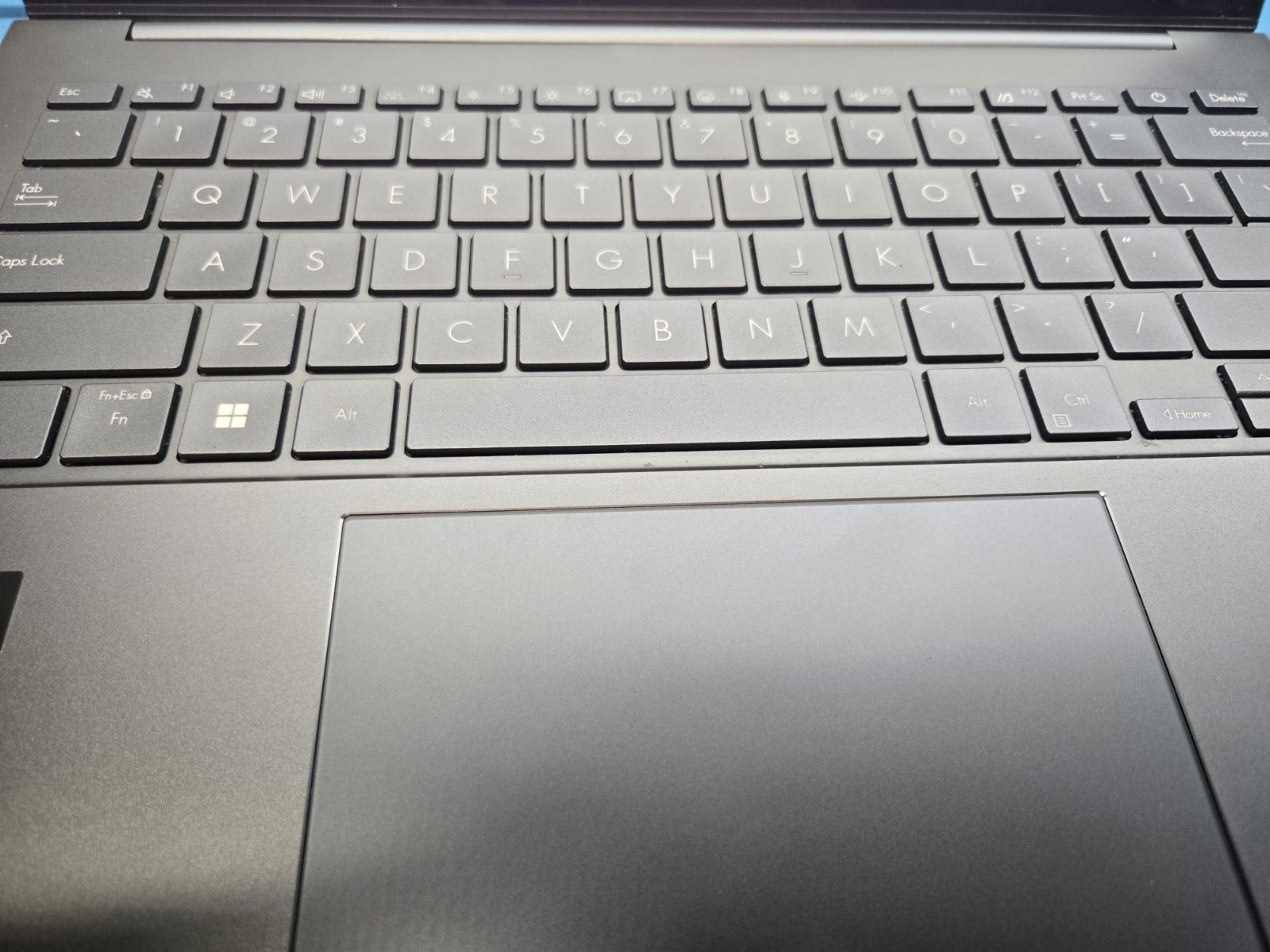 ASUS ZenBook 14 UX3405MA Q425MA OLED Intel Core Ultra 7 155H 16GB RAM 1TB SSD