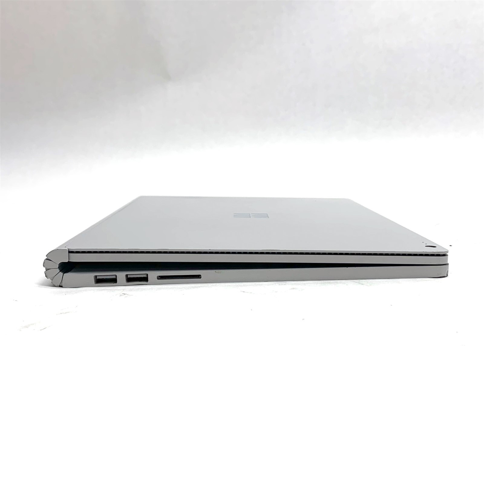 Microsoft Surface Book 2 1832 13.5″ Touch UHD i7-8650U 1.90 GHz 8GB 256GB Win 11
