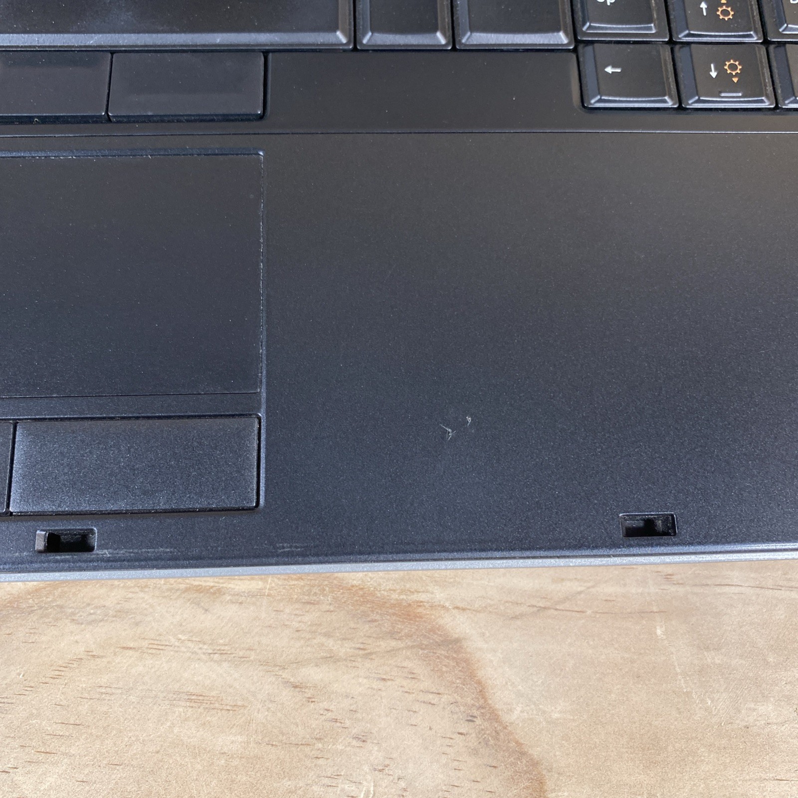Dell Latitude E5520 15.6 i5-2510M 2.3 8GB RAM 500GB HDD Windows 10 Pro/ bad Bat