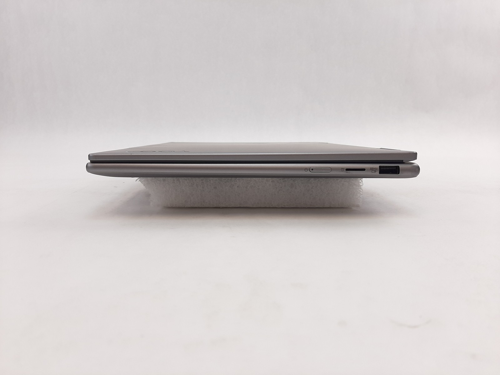 Lenovo Yoga 7 2-in-1 14″ Ryzen 7 8840HS 16GB RAM 256GB NVMe Part/Repair C3*185