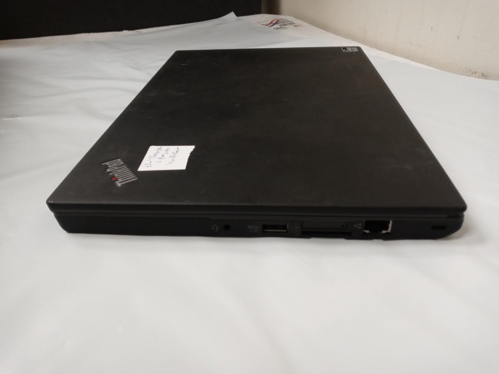 Lenovo ThinkPad X240 – i5-4300U 1.9GHZ , 4GB RAM, 0GB SSD NO OS NO AC-ADAPTER