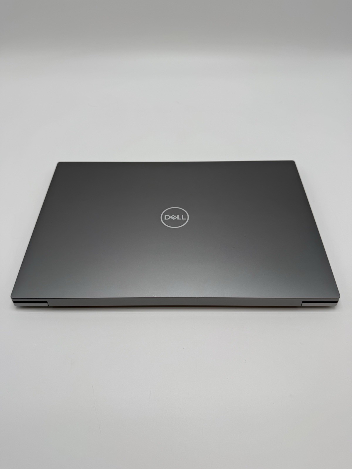Dell Precision 5750 17 FHD+ i7-10850H | Quadro T2000 | 32GB | 512GB SSD | Win11P