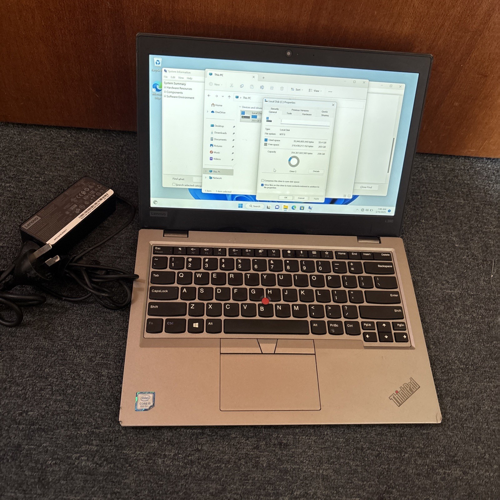 Lenovo ThinkPad L390 i5-8265U 8gb RAM 250gb SDD 13.3″ Windows 11