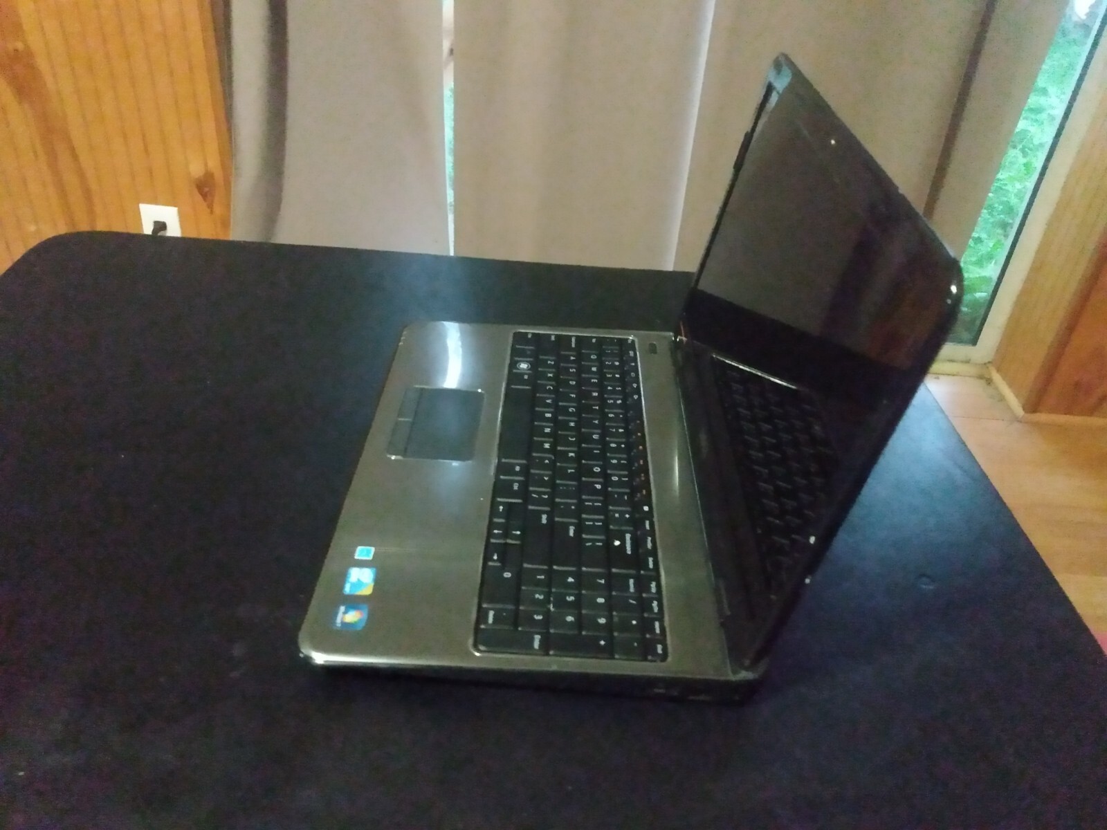 Dell Inspirion n5010, 4 GB of ram, Intel core I3 M 370, 450 GB HDD