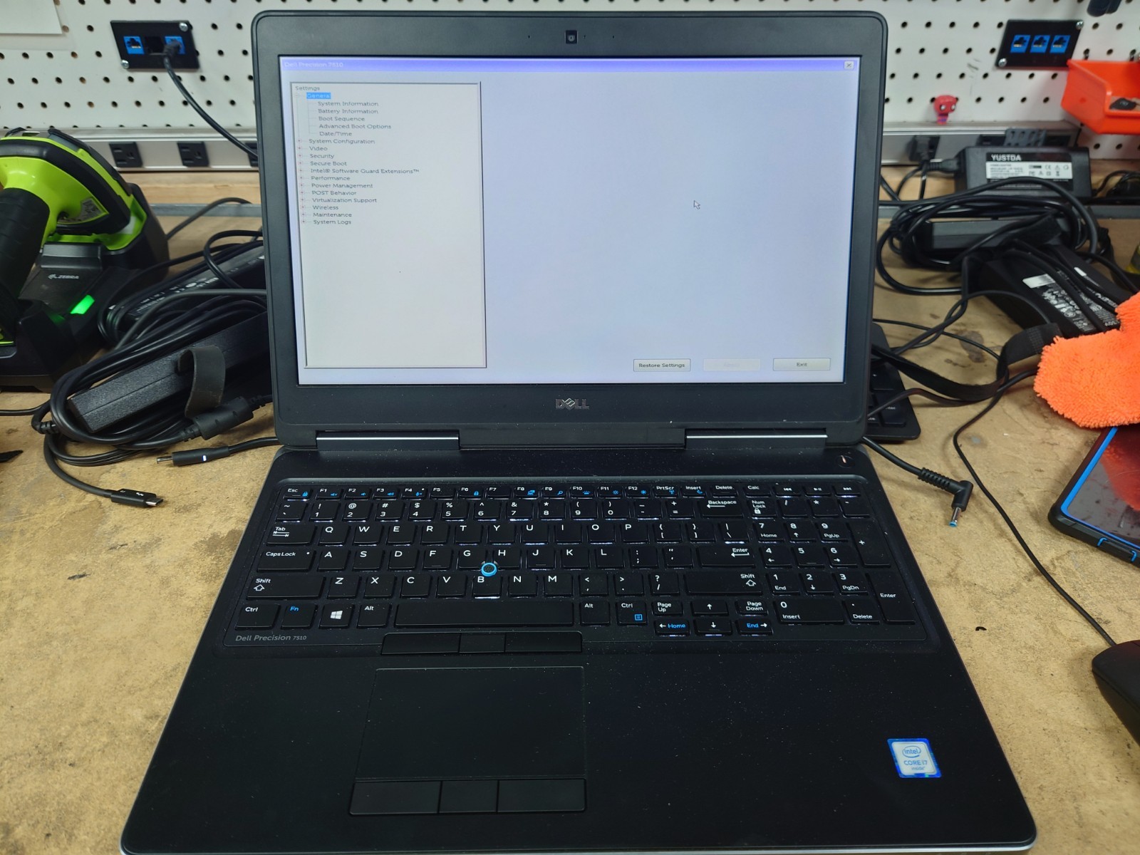 Dell Precision 7510 15.6″ FHD i7-6920HQ 16GB RAM No Battery/OS/SSD