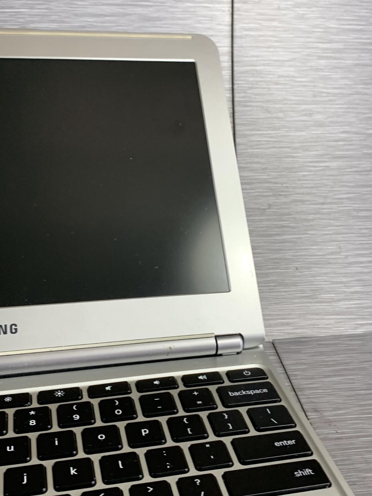 Samsung Chromebook XE303C12 11.6″ Display Built-in Webcam Notebook – For Parts