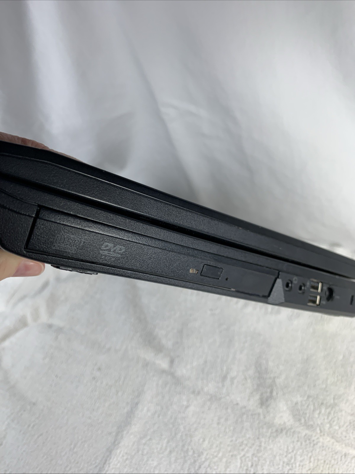 Dell Latitude E5400 Laptop Core 2 Duo CPU 14″ Display No Charger **PARTS ONLY *2