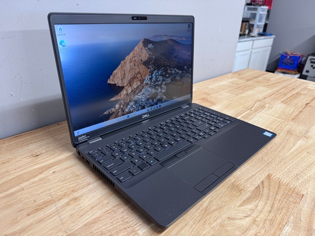 Dell Precision 3541 15.6” Laptop Intel Core i5, 256GB SSD, 8GB RAM, W11