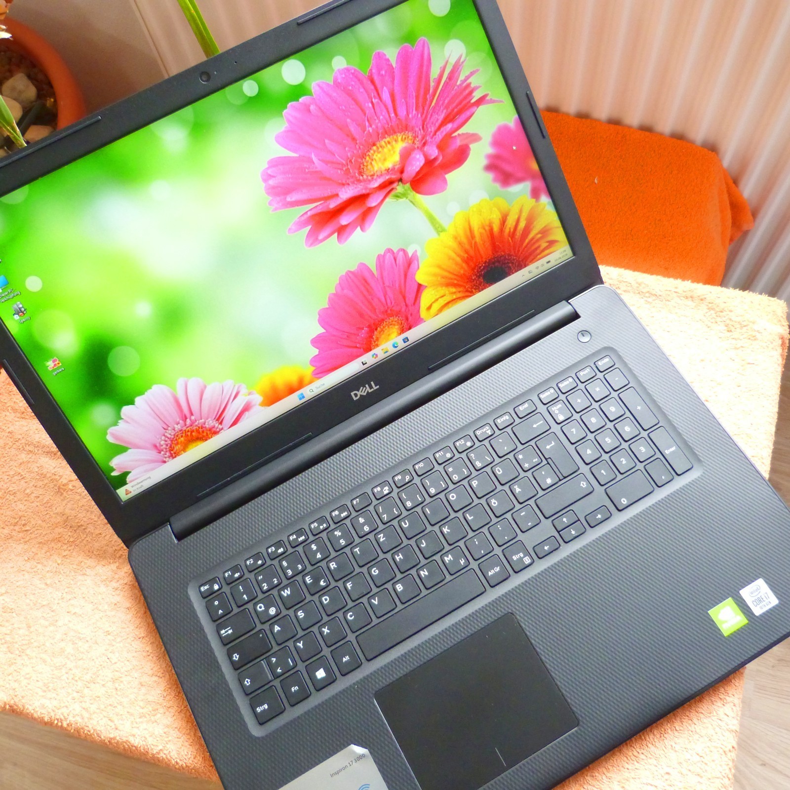 Dell 3793 Inspiron 17 inch FULLHD CARBON LOOK l 10GEN Core i7 SSD Windows 11