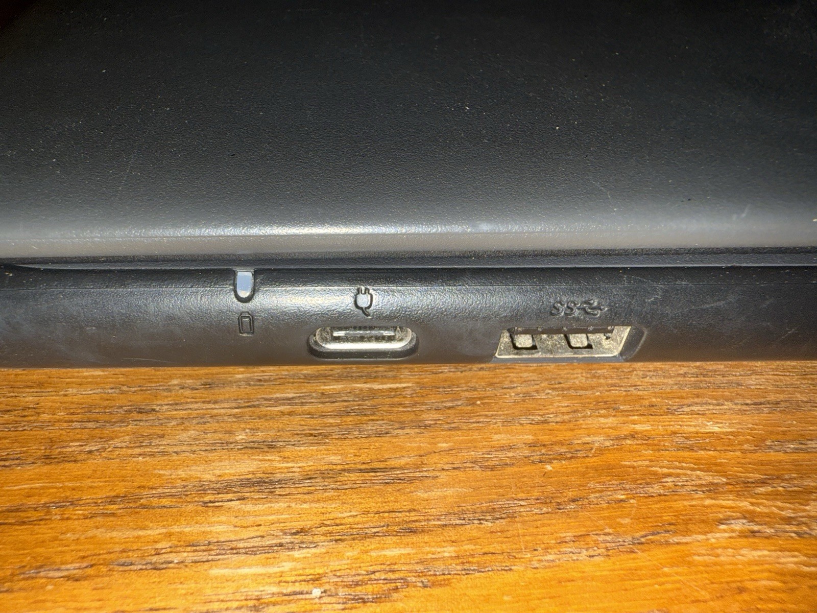 DELL CHROMEBOOK 3100 4GB RAM,16GB,CHROME OS With Out Charger.
