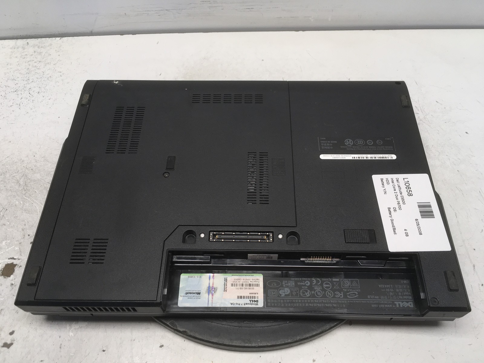 Dell Latitude E5500 Intel Core 2 Duo P8700 2.53GHz 4 GB NO HDD No Batt