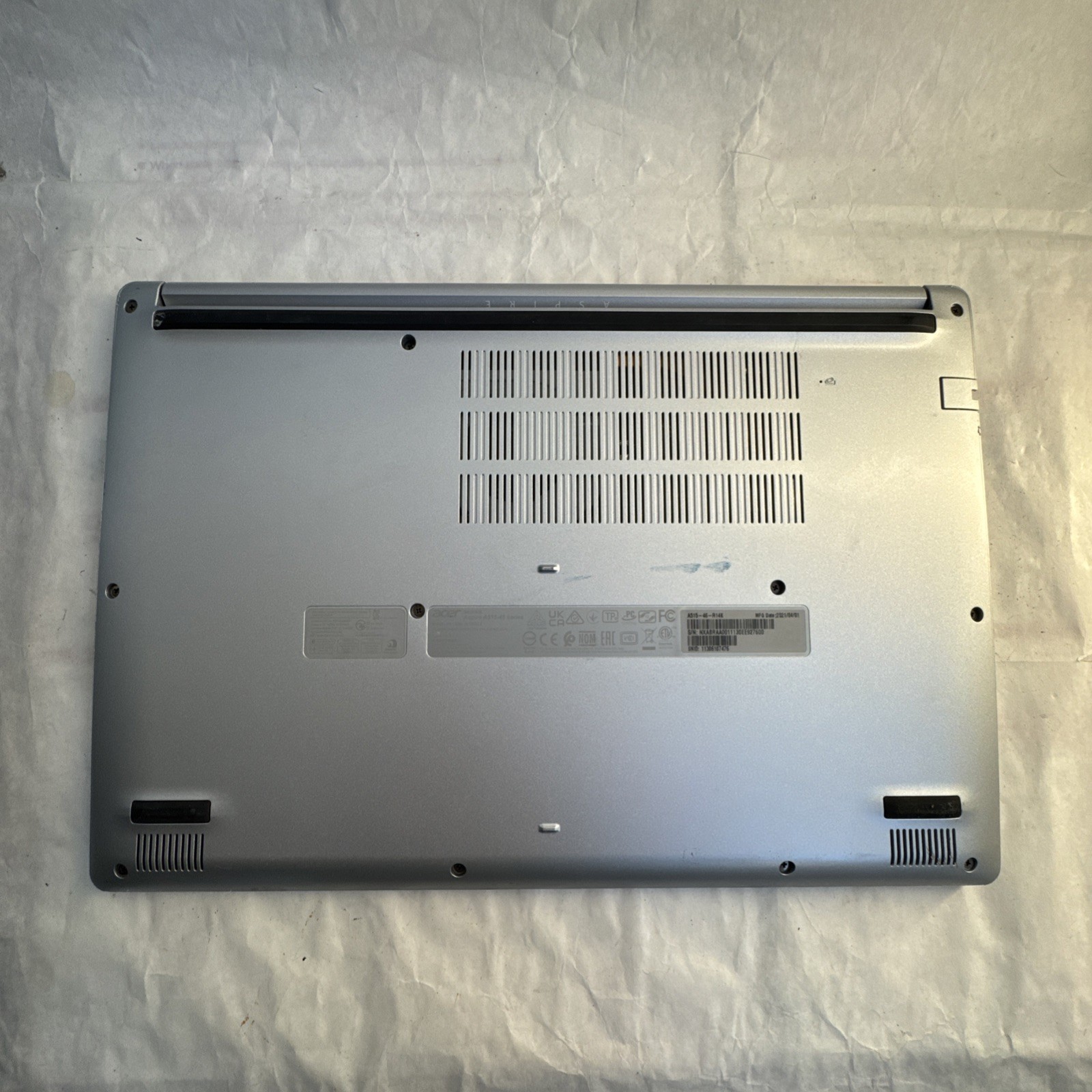 Acer Aspire 5 A515-46 15.6″ Ryzen 3 3350U 2.1GHz 4GB RAM 128GB SSD NO OS