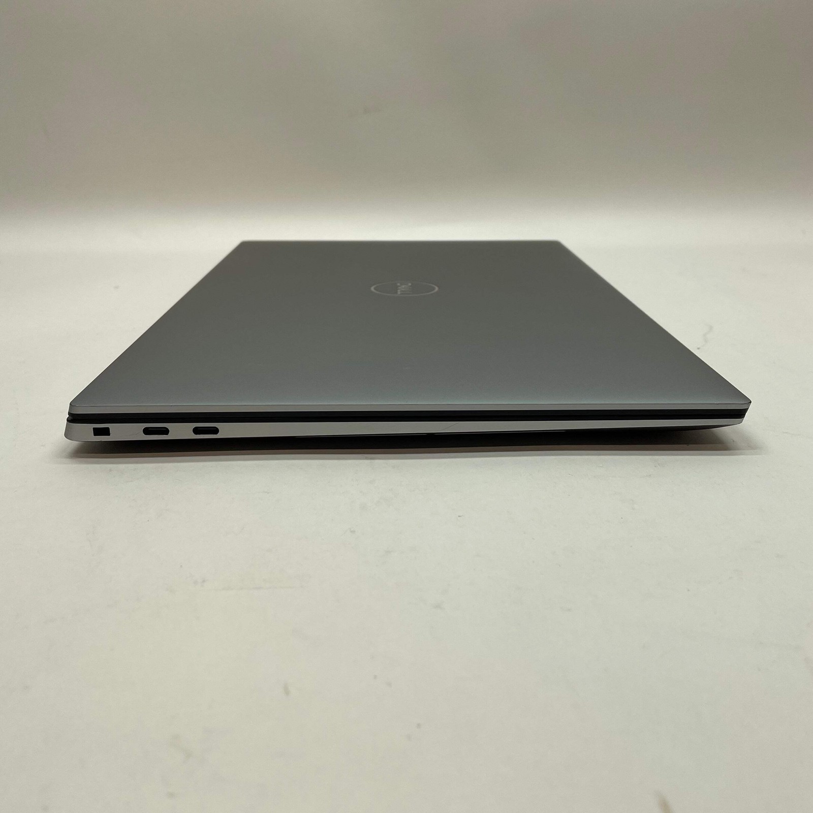 Dell Precision 5560 15.6″ i9-11950H 2.6GHz 32GB RAM 512GB SSD