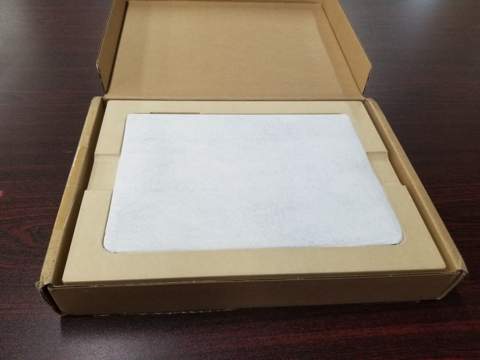 Microsoft Surface Go 2 10.5″ (64GB SSD, Intel Core m3-8100Y, 1.10 GHz, 4GB)