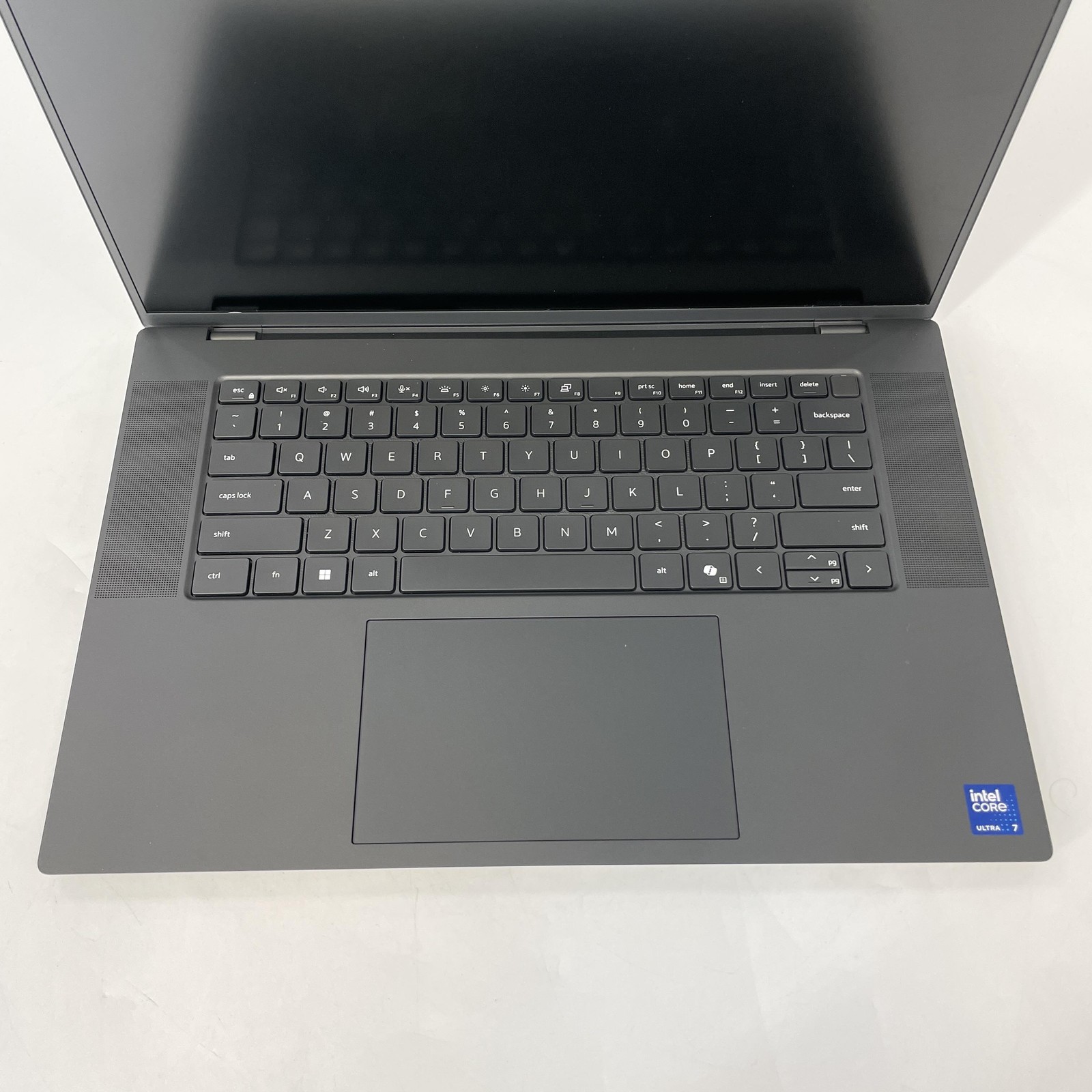 Dell Precision 5690 16 FHD+ 3.8 GHz Ultra 7 165H 64GB 1TB SSD RTX 2000 Ada Good