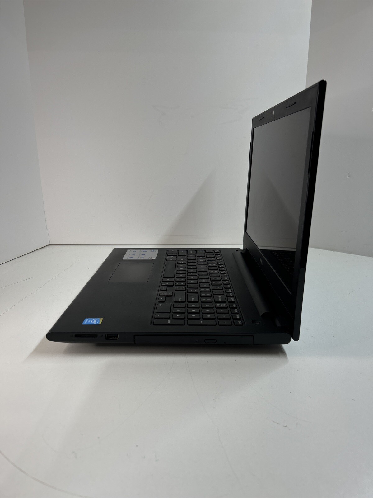 Dell Inspiron 3542 15.6″ Intel Pentium 3558U 1.7GHz 4GB Ram 500GB HDD Win 11 Pro