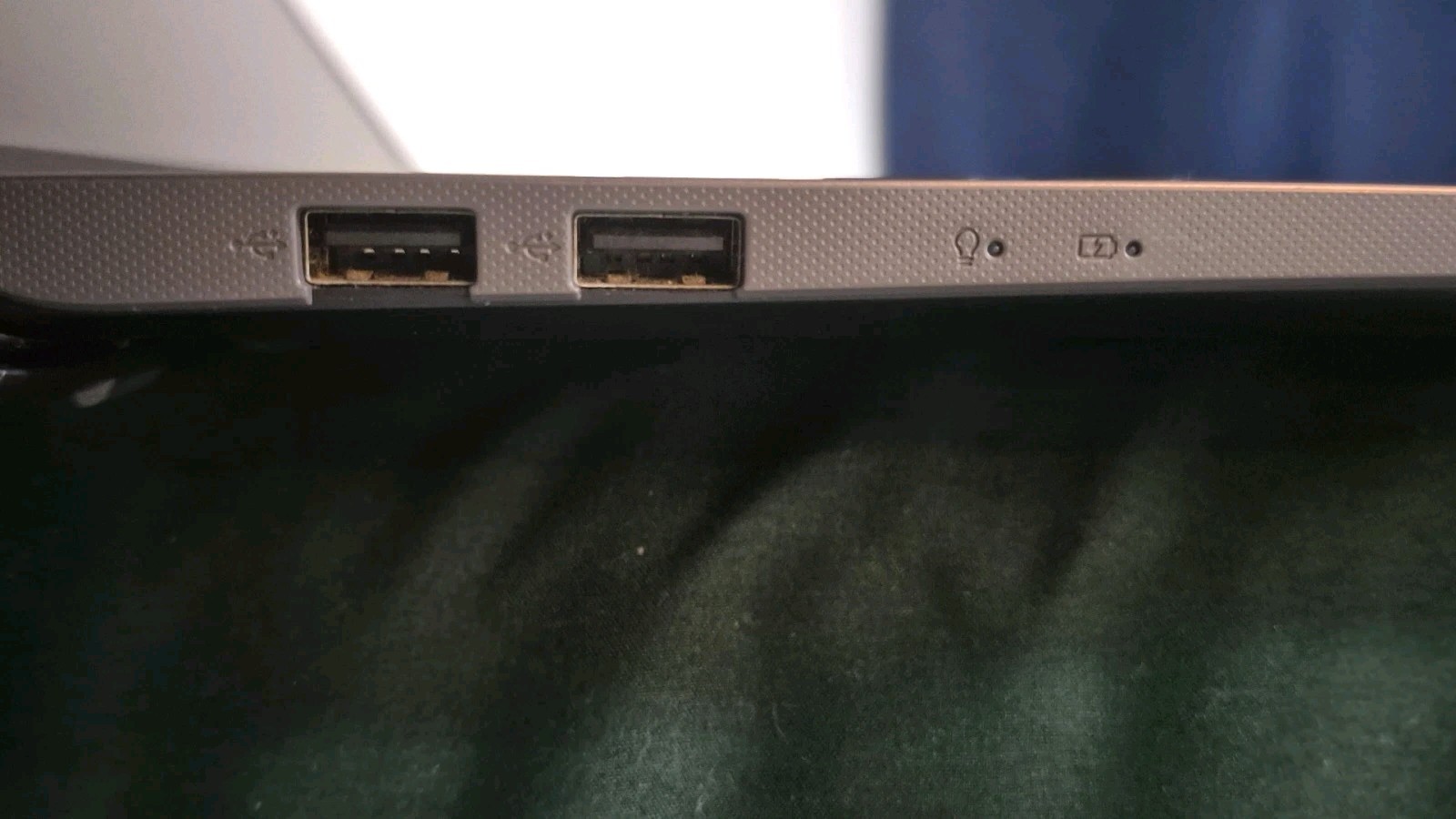 ASUS VivoBook 15 Slim Laptop Model: F512DA