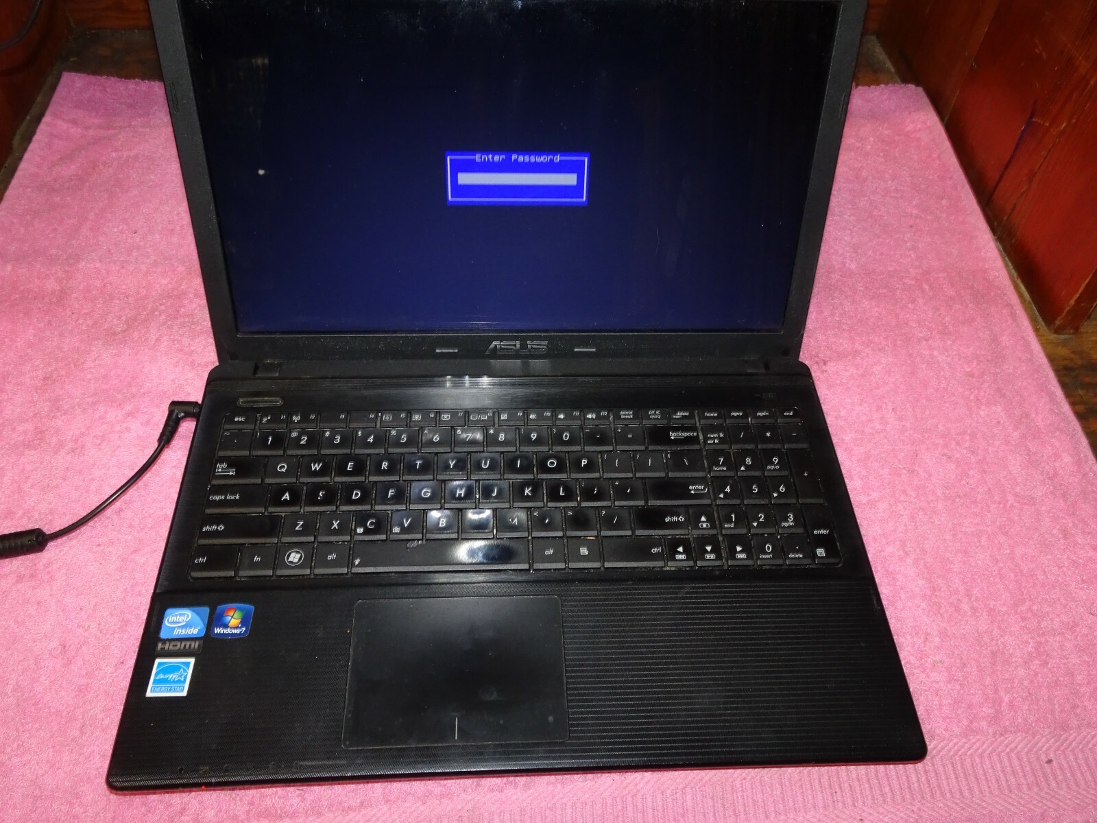 Asus X55A Notebook PC Intel Pentium C PU B980 2.40GHz 4GB RAM No HDD 15″ Screen