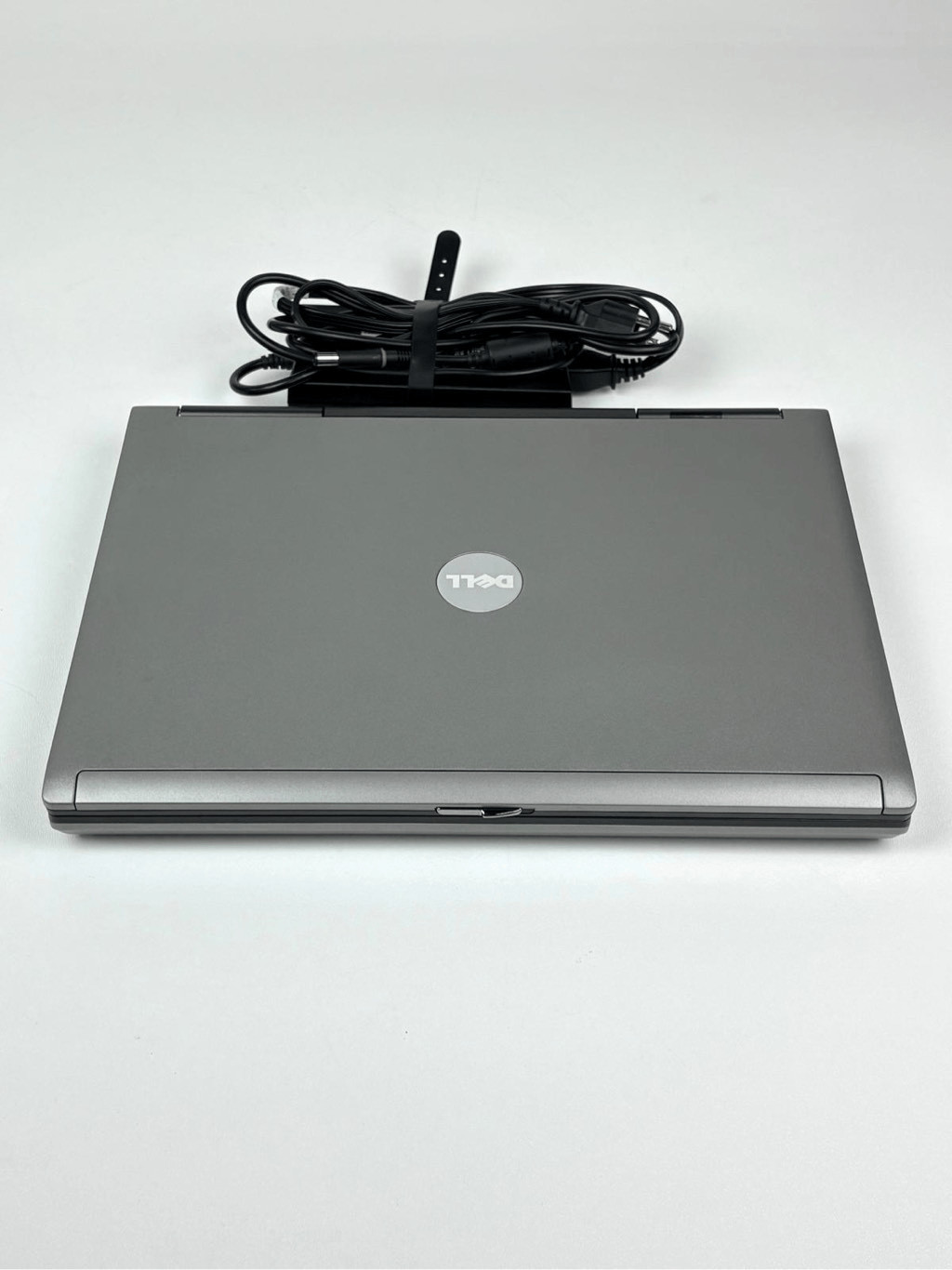 Dell Latitude D830 Duo 2.0GHz WinVista Laptop 2.5GB RAM 320GB CD/DVD w/Charger
