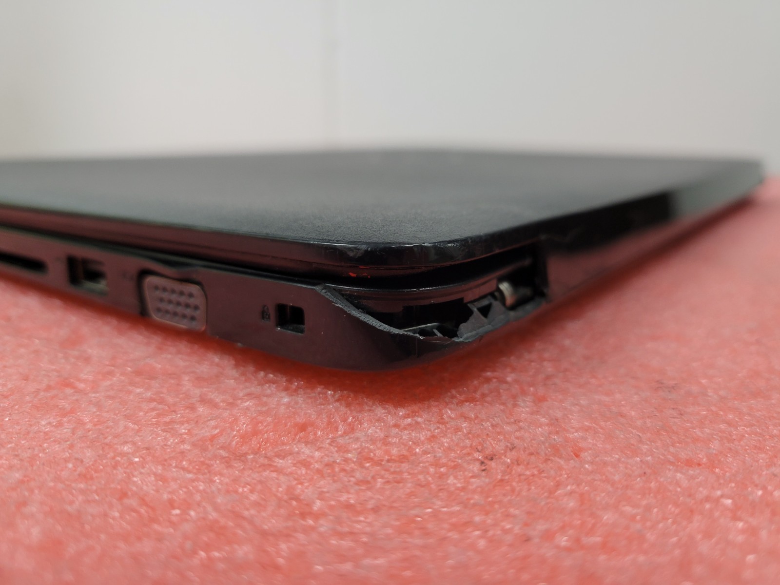 Dell Latitude 3500 14″ i5-8265U 8GB RAM Win 10 Pro *AS IS/No HDD/Read* | LP431