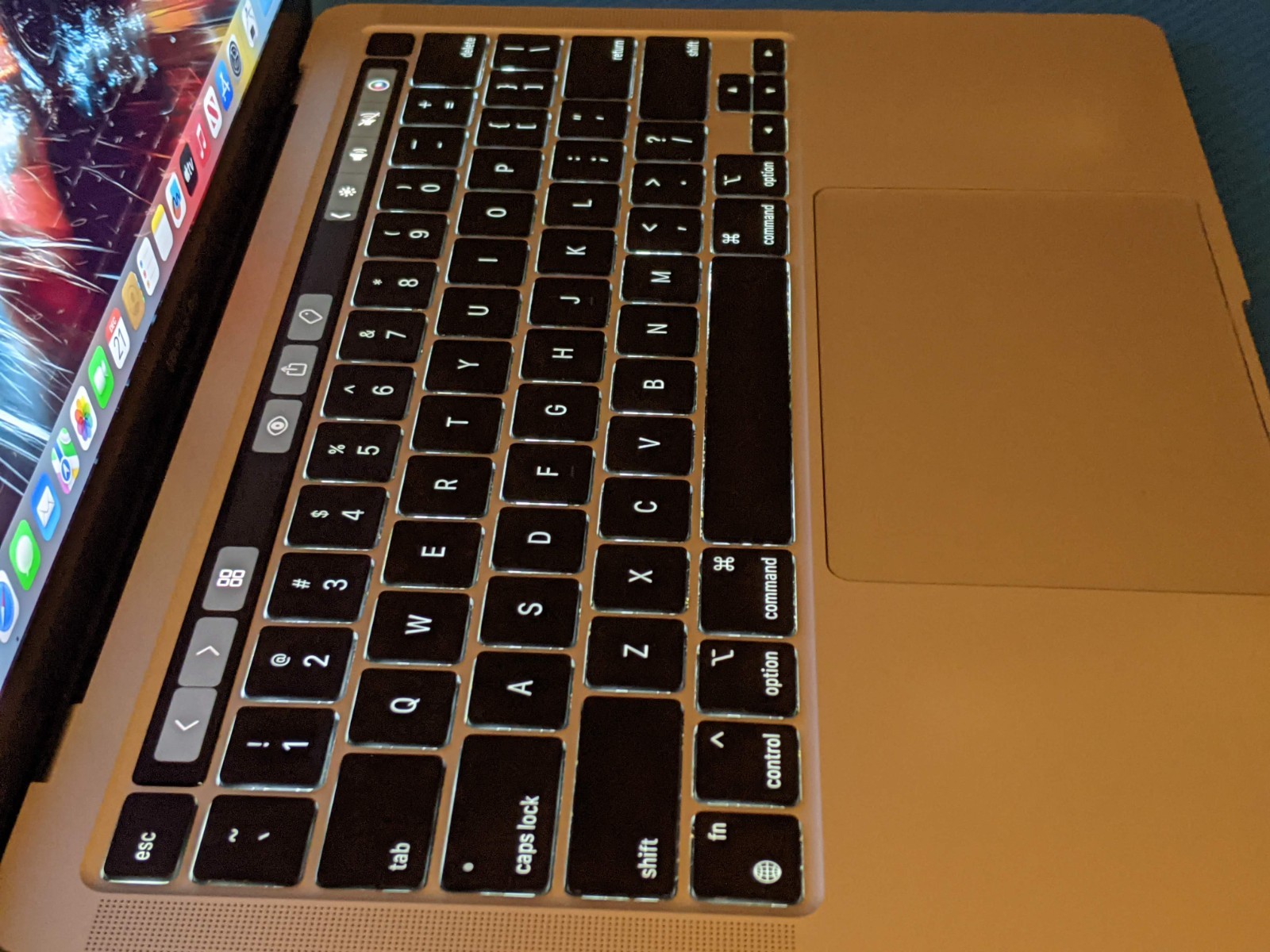 Apple MacBook Pro A2338 (2020) 13.3″ M1 8CPU/8GPU 3.2GHz 8GB 256GB MYDA2LL/A +PA