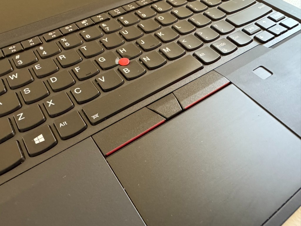 Lenovo ThinkPad P14s Gen 2 Laptop AMD Ryzen 7 PRO 5850U 32GB RAM – No SSD