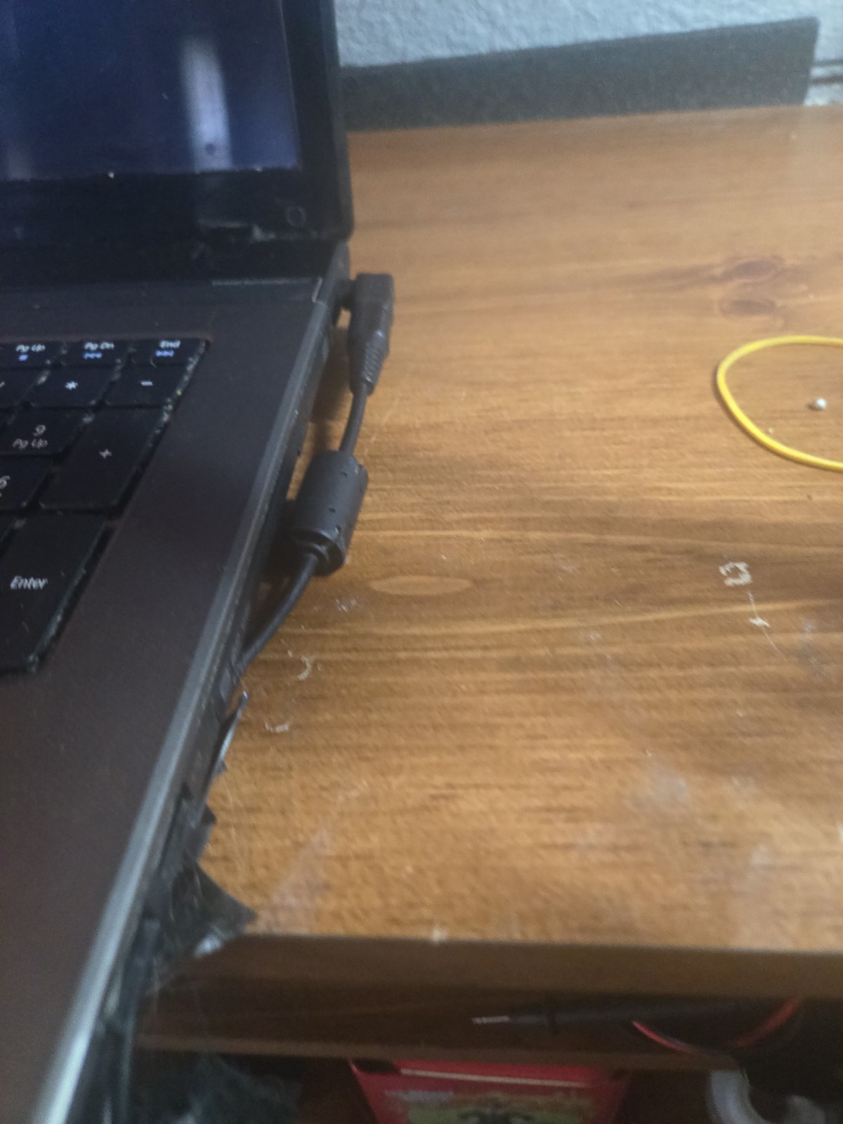 Acer Aspire With AMD Radeon Quad-core Graphics 8 Gigabytes Of RAM 320 GB HDD