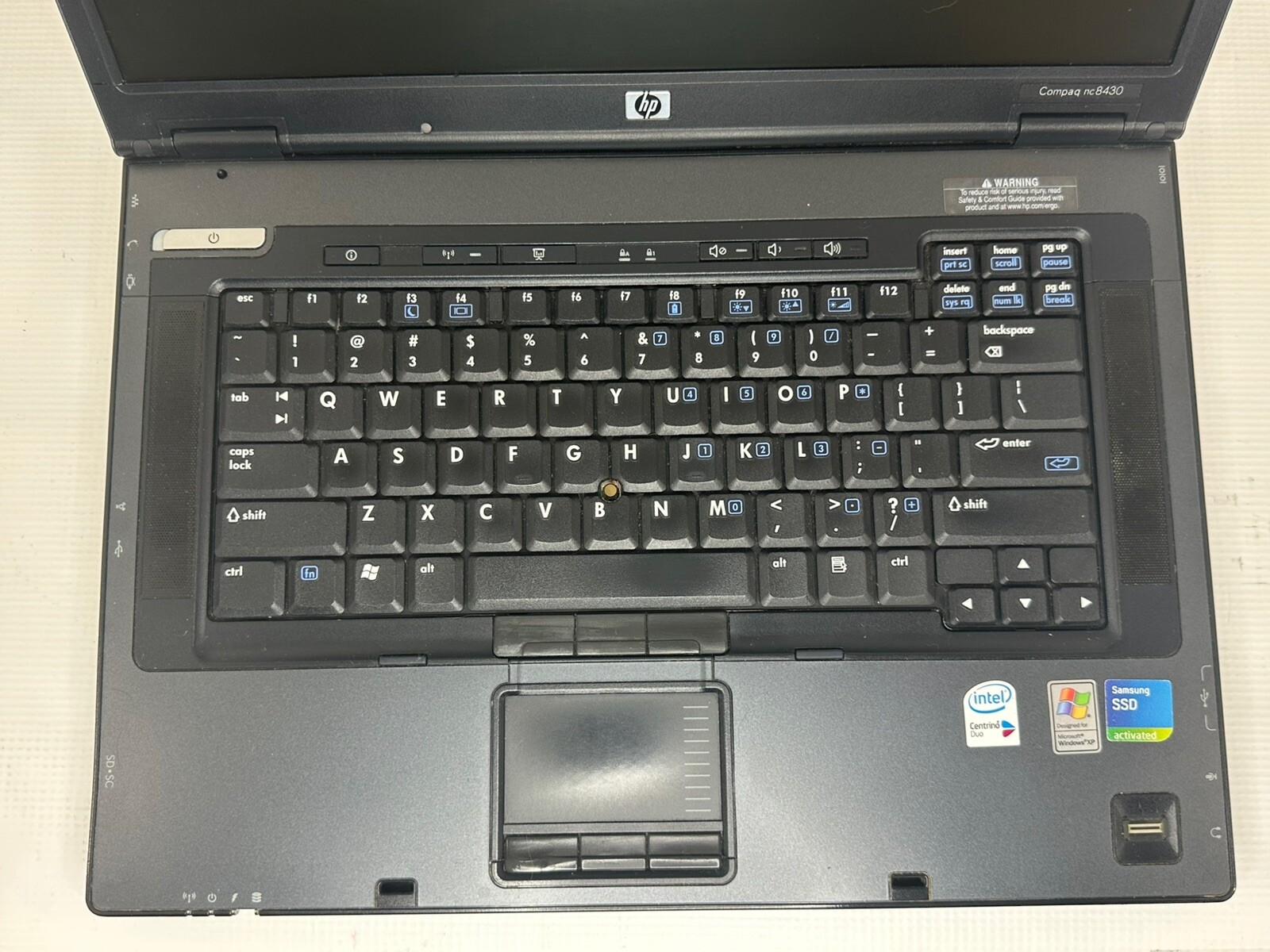 HP Compaq NC8430 15″ Windows XP Laptop Intel 2.16 GHz 2GB 120 GB SSD Bad Screen